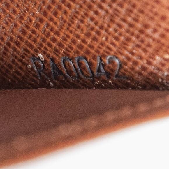 Authentic Louis Vuitton Monogram Multicles 4 Key Holder 2002 - Picture 12 of 16